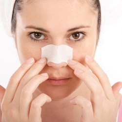 Phẫu thuật lấy bỏ chất liệu độn vùng mặt cổ
